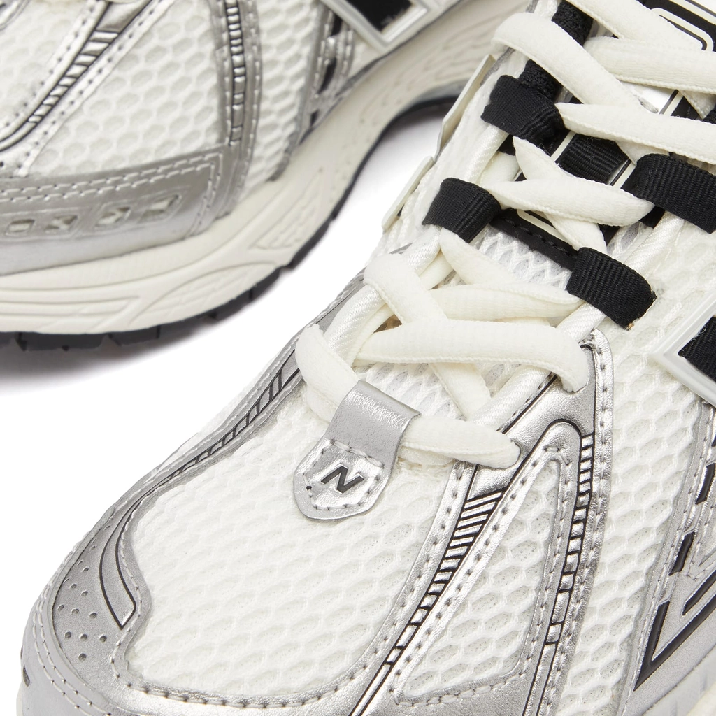 New Balance M1906RER Silver Metallic